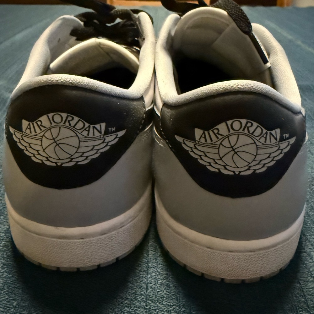 Air Jordan 1 Low OG “Wolf Grey”